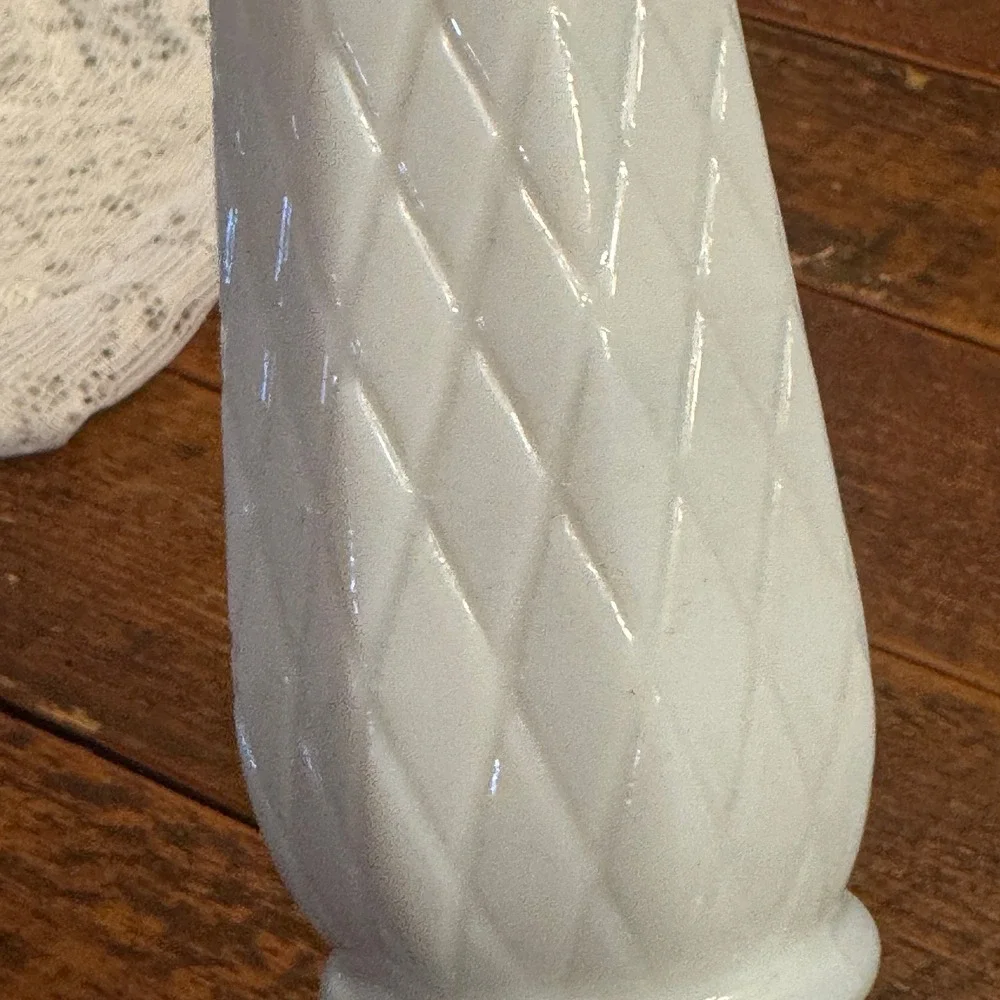 Vintage EO Brody Milk‎ Glass Bud Vase White Diamond Quilted Scalloped Rim 8.75in
